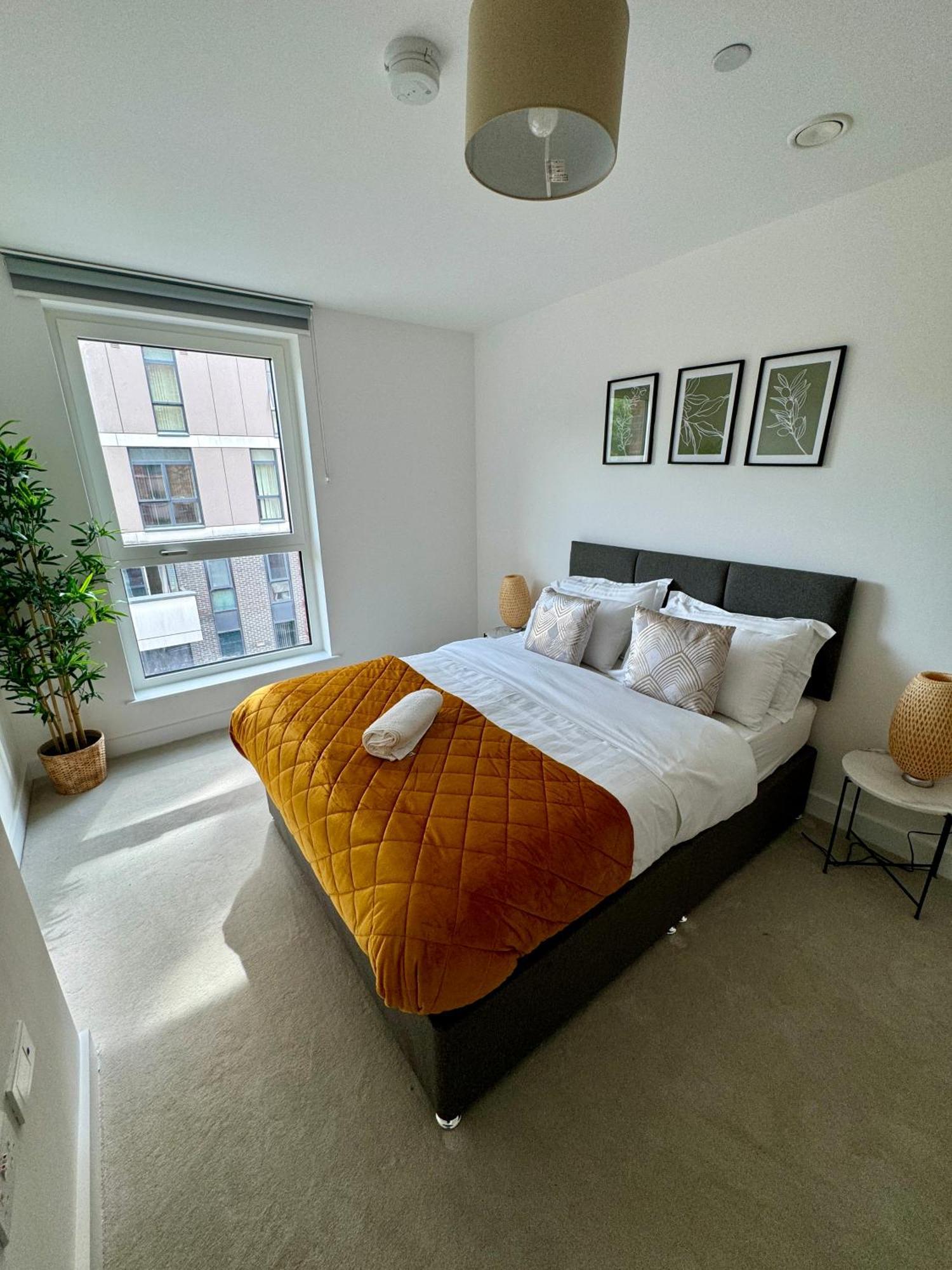 Amazing In Canary Wharf Two Bedroom * Londen