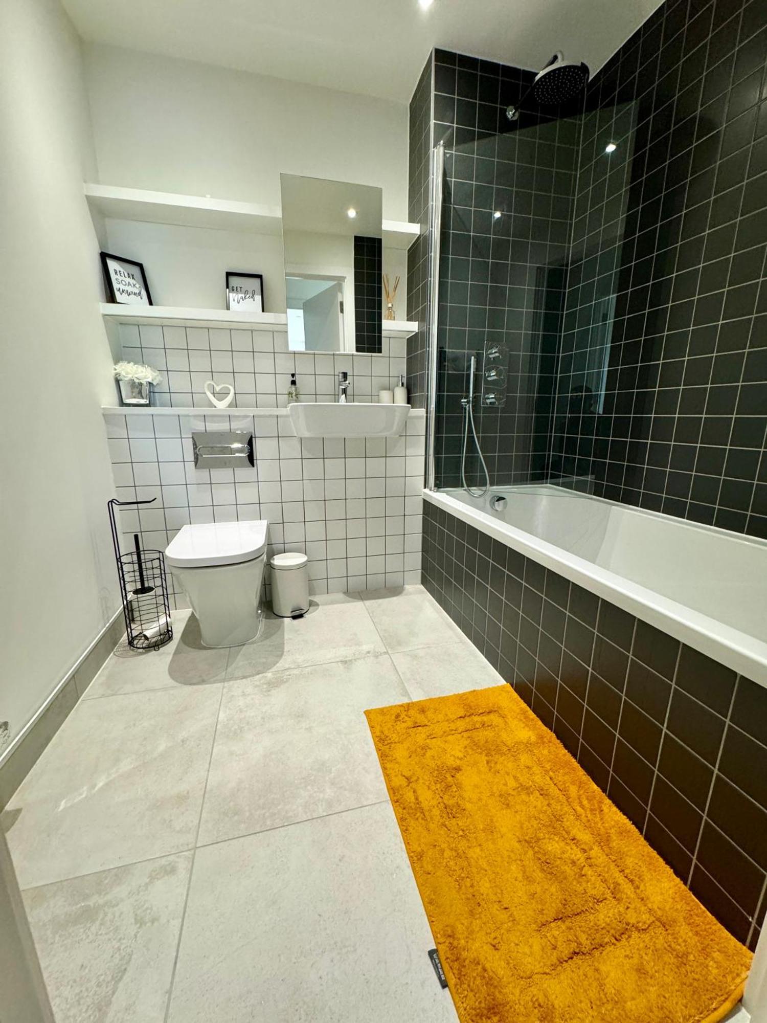 Amazing In Canary Wharf Two Bedroom Appartement